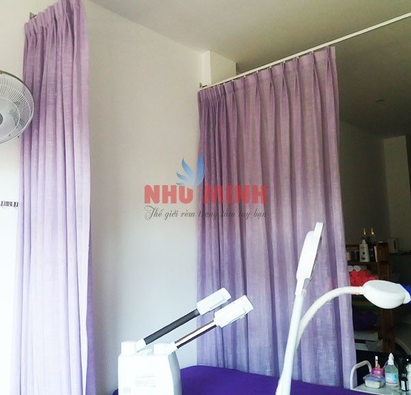 Rèm vải màu tím dành cho spa tại Đà Nẵng