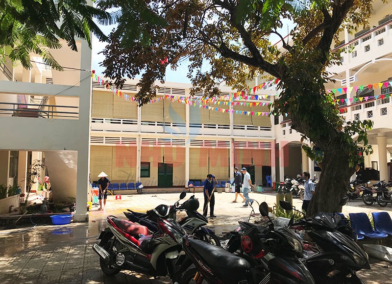 Rèm tre trúc lắp trường học tại Đà Nẵng - Che nắng mưa rất tốt.