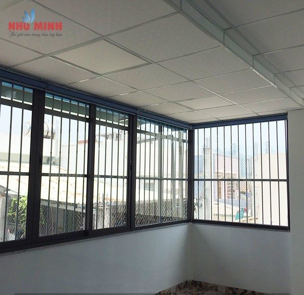 Rèm cuốn chống nắng tại Đà Nẵng - Rèm cuốn văn phòng màu xanh mã 009