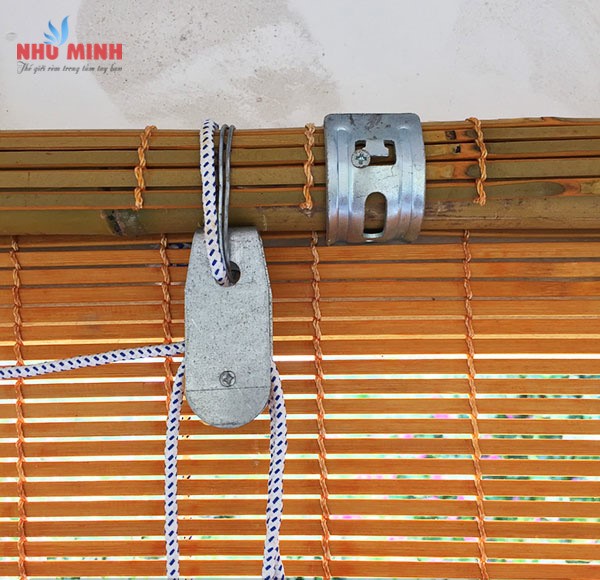 Rèm trúc che nắng Đà Nẵng - Rèm trúc vàng dây xoắn loại tốt.