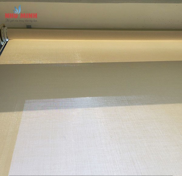 Rèm cuốn lưới giá rẻ tại Đà Nẵng - Mẫu rèm cuốn lưới màu kem mã NM013