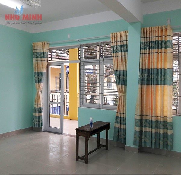 Màn rèm vải giá rẻ tại Đà Nẵng - Mẫu rèm vải hoa văn lắp trường học mã CK8
