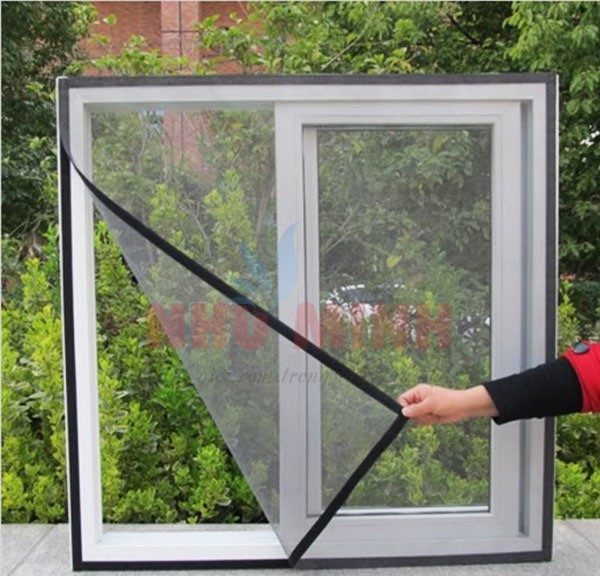 Lưới dán cửa sổ chống muỗi giá rẻ