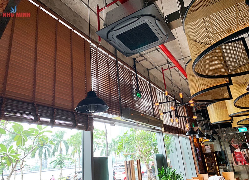 Như Minh thi công rèm gỗ tự động tại nhà hàng EL GauCho - khách sạn WINK Đà Nẵng