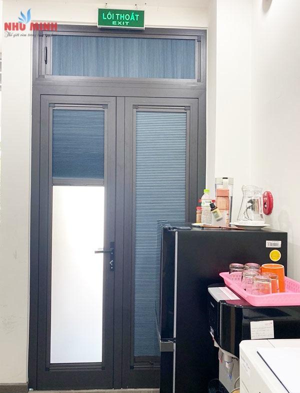 Rèm tổ ong lắp lên kính tại Đà Nẵng - Giải pháp chống nắng, chống nóng tốt nhất hiện nay.