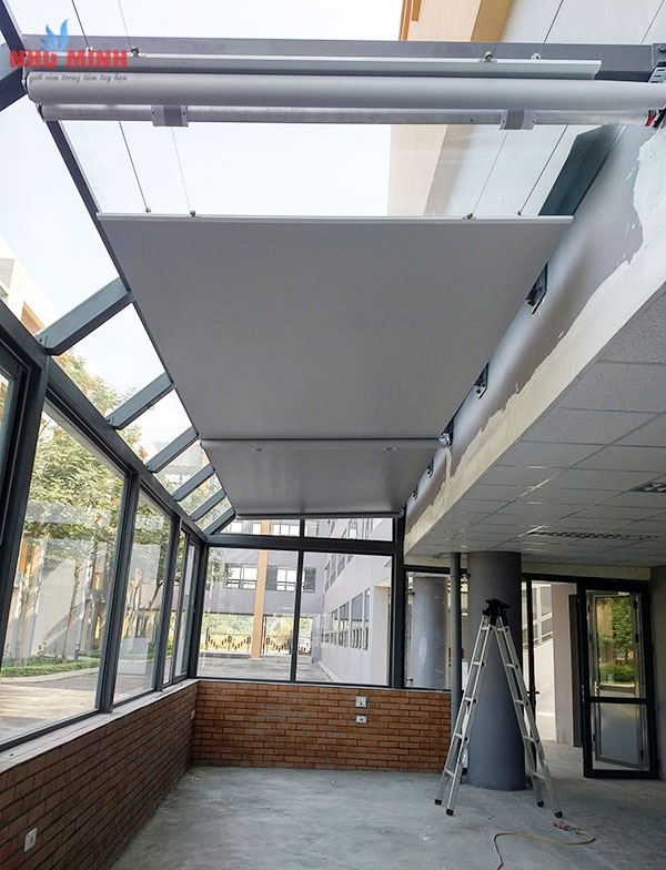 Rèm che giếng trời tự động hệ cuốn phẳng tại Đà Nẵng - Tiện lợi, đẳng cấp