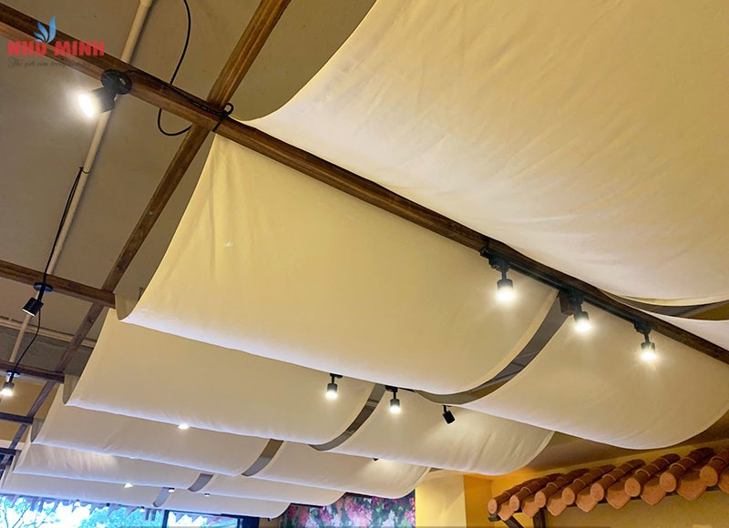 Rèm che, trang trí trần nhà chất liệu vải linen tại Đà Nẵng.