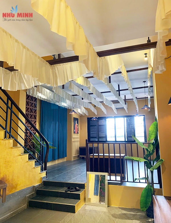 Rèm che, trang trí trần nhà chất liệu vải linen tại Đà Nẵng.