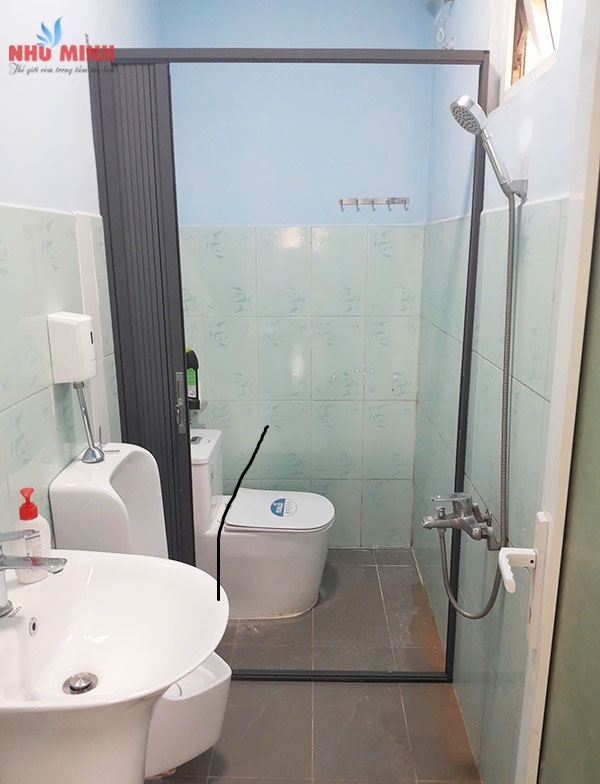 Cửa xếp lá nhôm lắp ngăn phòng tắm, phòng vệ sinh - Giải pháp giúp tiết kiệm không gian, gọn gàng.