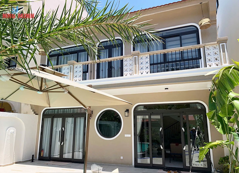 Như Minh thi công rèm vải 2 lớp chống nắng tuyệt đối tại villa ở Hội An