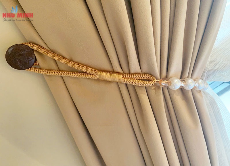 Như Minh thi công rèm vải nhung tại nhà hàng Hội An