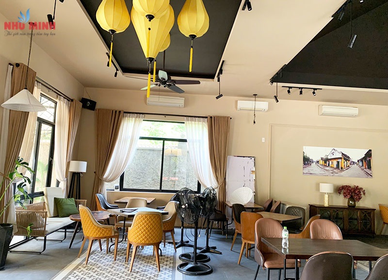 Như Minh thi công rèm vải nhung tại nhà hàng Hội An