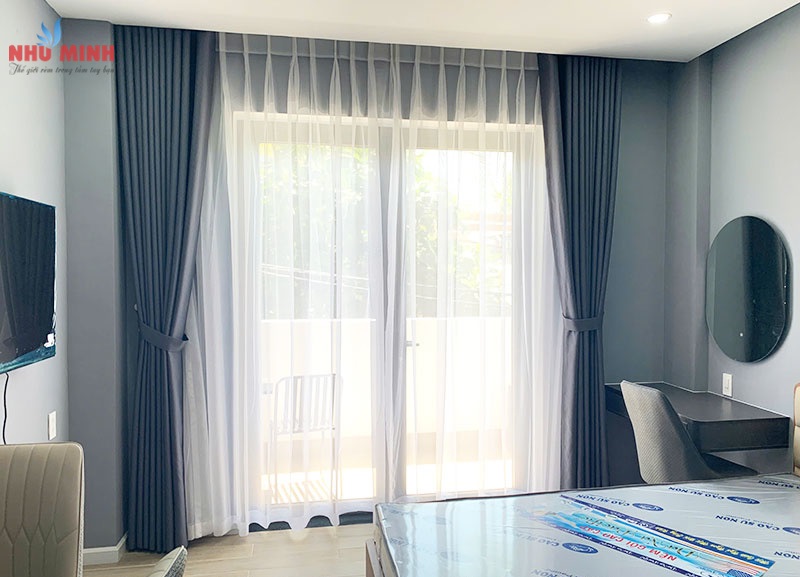 Rèm vải 2 lớp màu ghi đậm sang trọng tại Đà Nẵng - vải cản sáng mã NM18-17