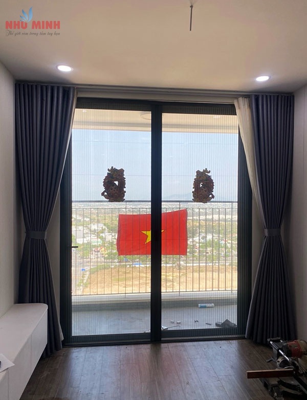 Cửa lưới chống muỗi lắp căn hộ tại Đà Nẵng - Mẫu cửa lưới lắp cửa đi ban công