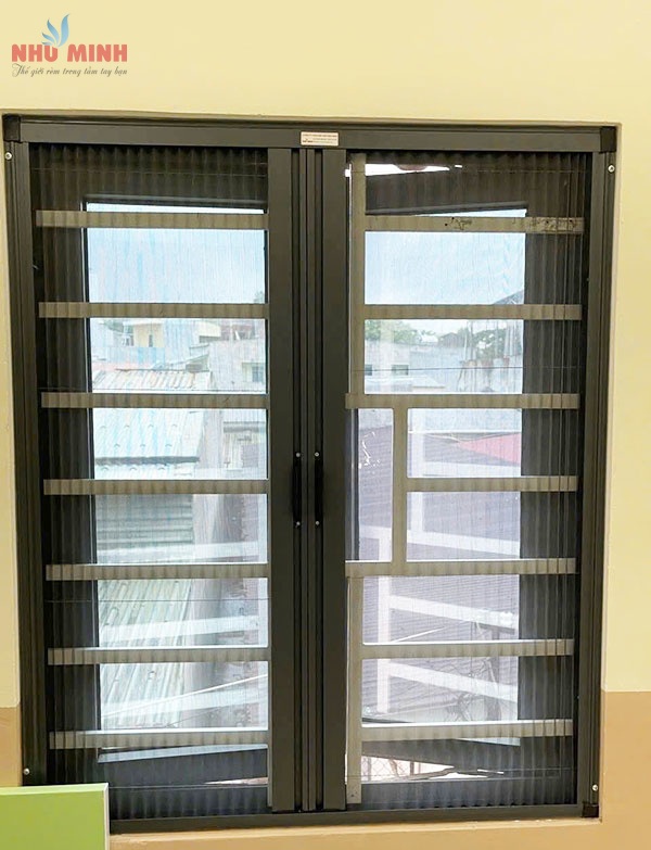 Cửa lưới chống muỗi lắp căn hộ tại Đà Nẵng - Mẫu cửa lưới lắp cửa đi ban công