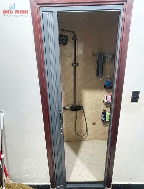 Rèm tổ ong lắp cửa phòng ngủ, phòng tắm tại Đà Nẵng - Ưu điểm xếp gọn, tiết kiệm không gian.